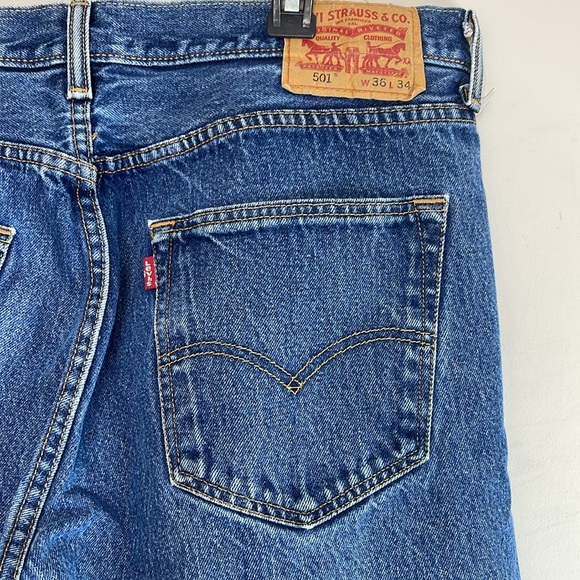 Levi’s Mens 501 Original Fit Jeans Blue Medium Wash Denim Button Fly Rigid 36 34 - Picture 5 of 9